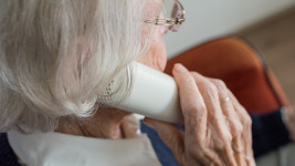seniorka woman-3188744 960 720